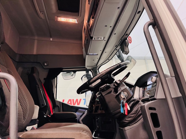Renault T460 6×2 Midlift Tractor Unit