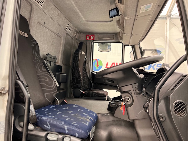 Iveco Stralis 310 AT 6×2 Box Van