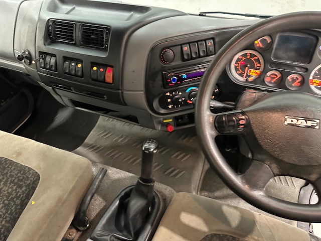 DAF LF45 140 4×2 Mobile Workshop Compressor