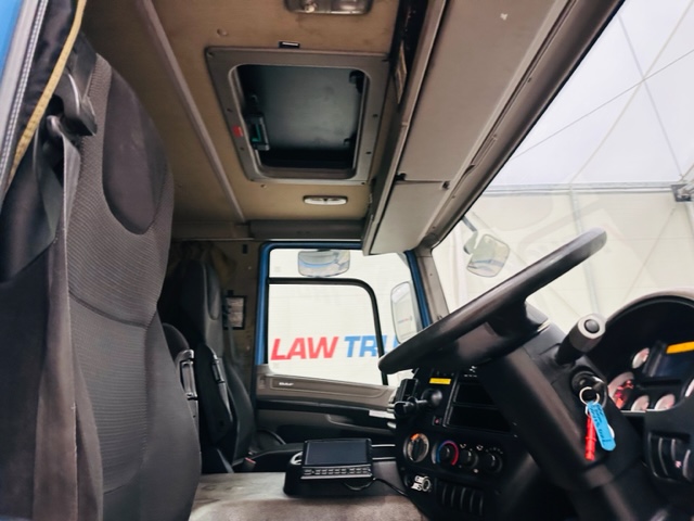 DAF CF65 220 Sleeper Cab Box Van