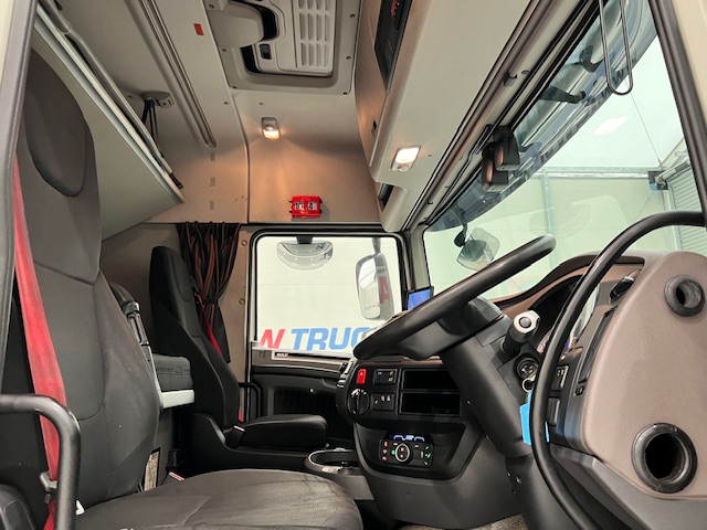 DAF XF 480 6×2 Midlift Tractor Unit