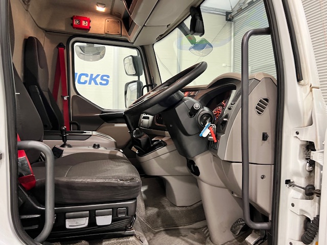 DAF LF 180 Day Cab Fridge Box Manual