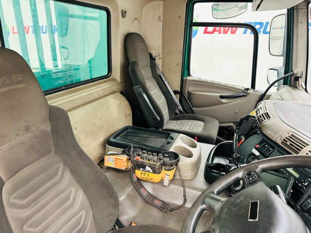 DAF CF75 310 Rear Lift Day Cab Dropside Brick Grab