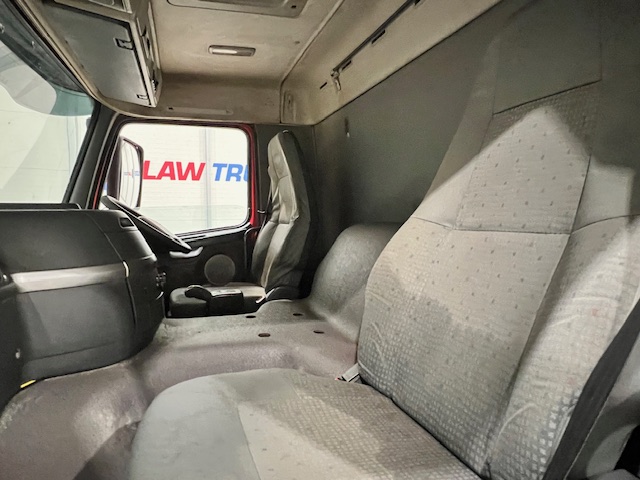 Volvo FM12 340 8×4 Day Cab Chassis Cab