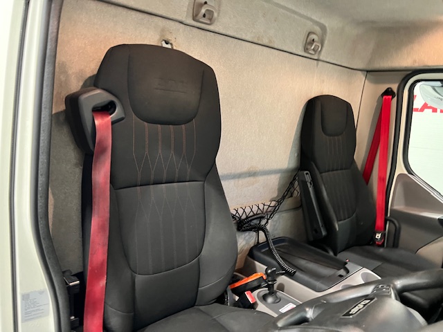 DAF LF 230 4×2 Day Cab Fridge Box