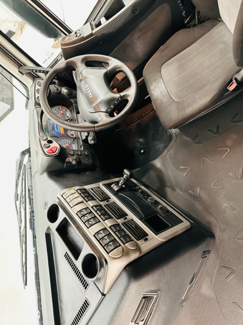 Iveco Stralis 450 4×2 Tractor Unit