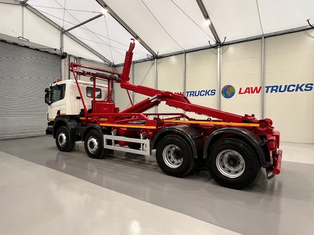 Scania P370 8×4 Rest Cab Hookloader Manual