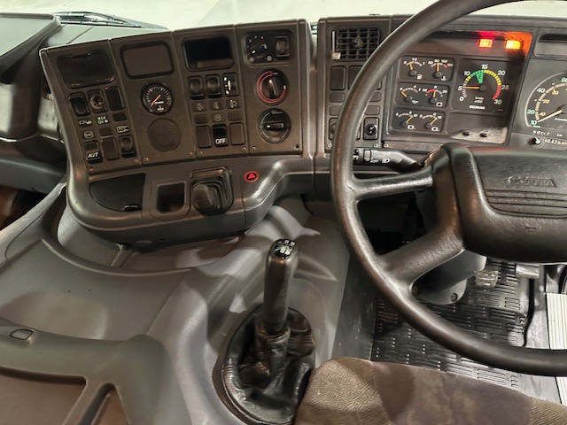 Scania P94 230 4×2 Sleeper Cab Flatbed