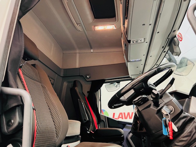 Renault T460 6×2 Midlift Tractor Unit