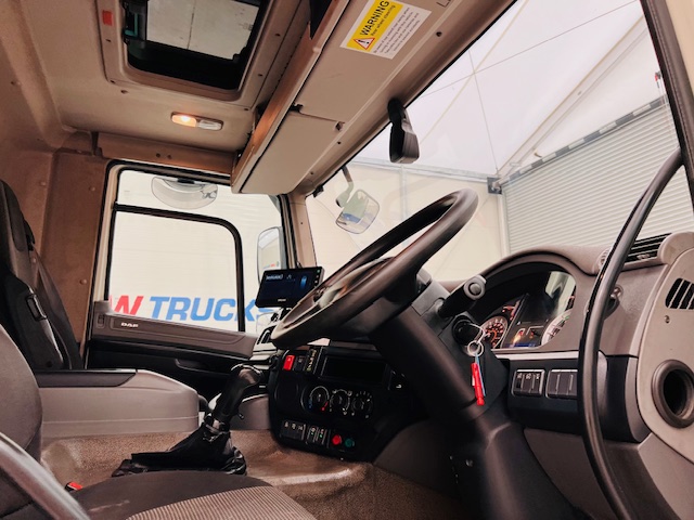 DAF CF 290 6×2 Rear Steer Fridge Box
