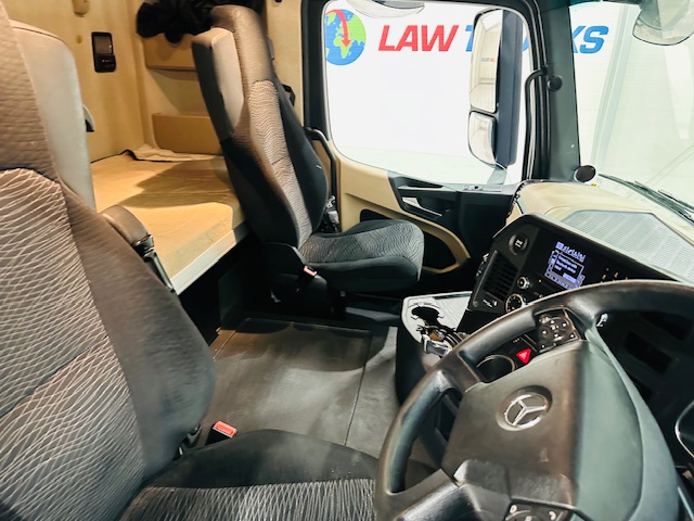 Mercedes Actros 1830 Sleeper Curtainsider Box Van