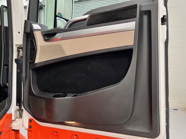 MAN TGX 26.470 6×2 Midlift Tractor Unit