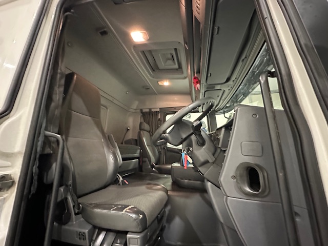 Scania G410 4×2 Sleeper Cab Tractor Unit