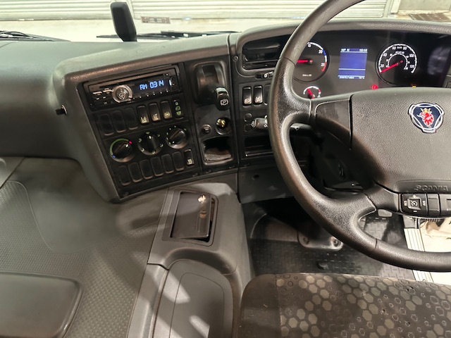 Scania P250 4×2 Sleeper Cab Curtainsider