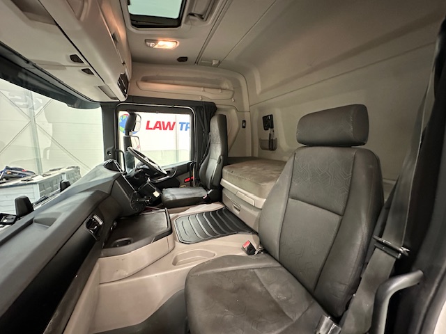 Scania G410 4×2 Sleeper Cab Tractor Unit