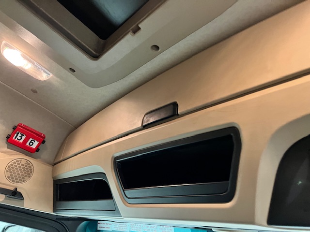 Mercedes Actros 1824 Sleeper Cab Curtainsider