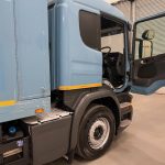 Scania P320 6×2 10 Tyre Rear Lift Insulated Box Van - thumbnail
