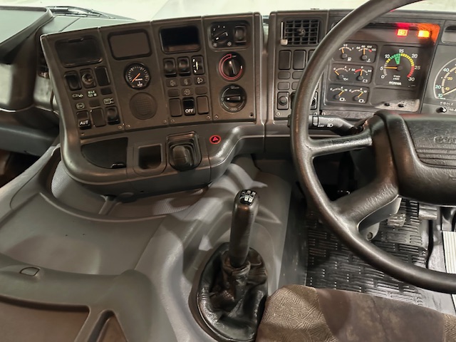 Scania P94 230 4×2 Sleeper Cab Flatbed