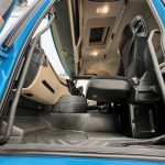 Mercedes Actros 2530 Rear Lift Sleeper Cab Curtainsider - thumbnail