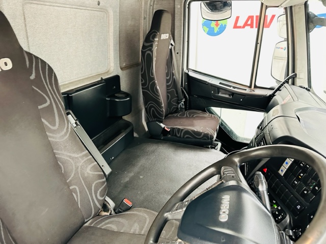 Iveco Stralis 310 AT 6×2 Fridge Box Van