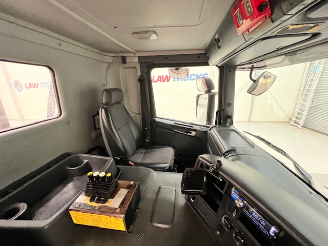 Scania P380 8×4 Day Cab Hookloader Manual