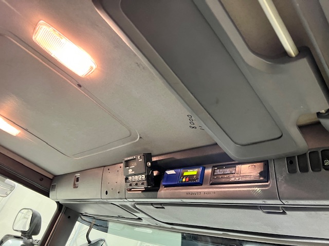 Scania P280 6×2 Rear Lift Day Cab Fridge Box