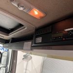DAF CF75 310 Rear Lift Sleeper Cab Curtainsider - thumbnail