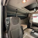 DAF CF 330 6×2 Rear Lift Sleeper Cab Curtainsider - thumbnail