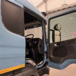 Scania P320 6×2 10 Tyre Rear Lift Insulated Box Van - thumbnail