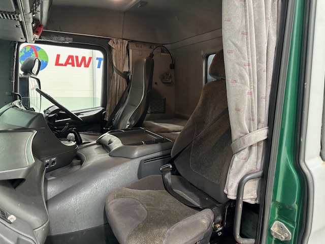 Scania P94 260 10 Tyre Sleeper Cab Flatbed