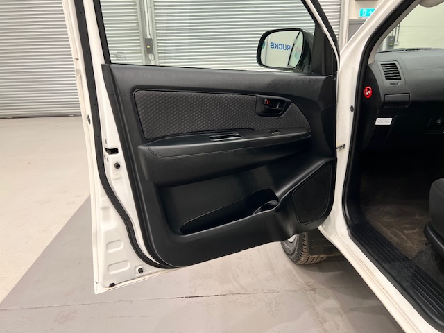 Toyota Hilux 2.5 D-4D 4×4 Double Cab Pick Up