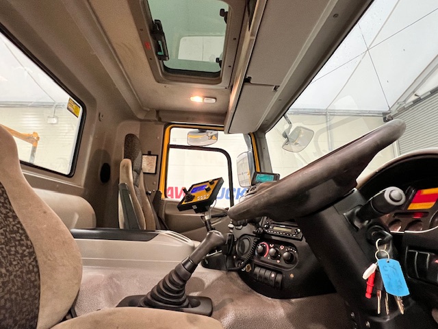 DAF CF75 310 6×4 Day Cab Gritter