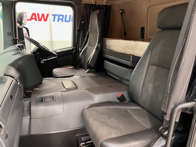 Scania P280 6×2 Highline Rear Lift Curtainsider