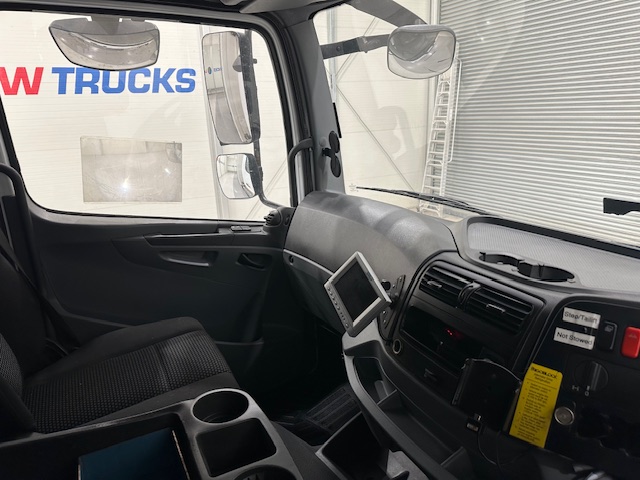 Mercedes Axor 1824 Day Cab Fridge Box