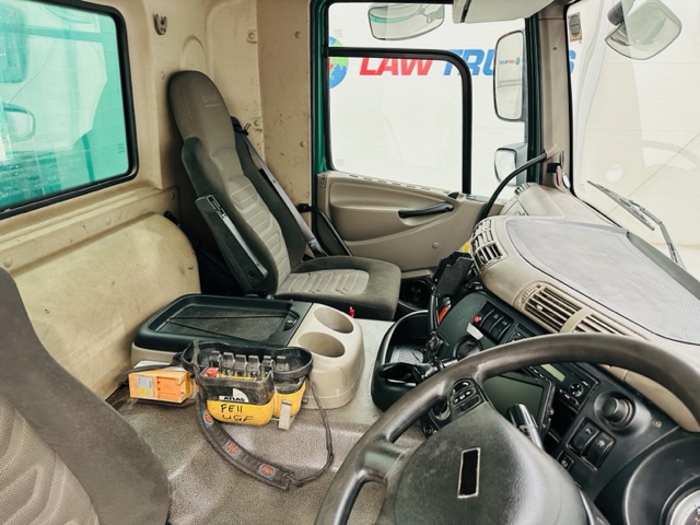 DAF CF75 310 Rear Lift Day Cab Dropside Brick Grab