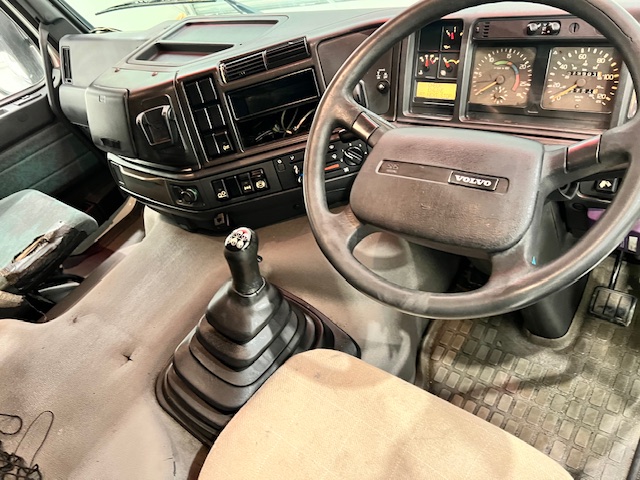 Volvo FM12 380 6×2 Midlift Tractor Unit Manual
