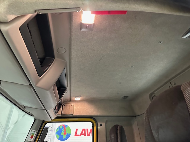 DAF LF 250 4×2 Rest Cab Tractor Unit