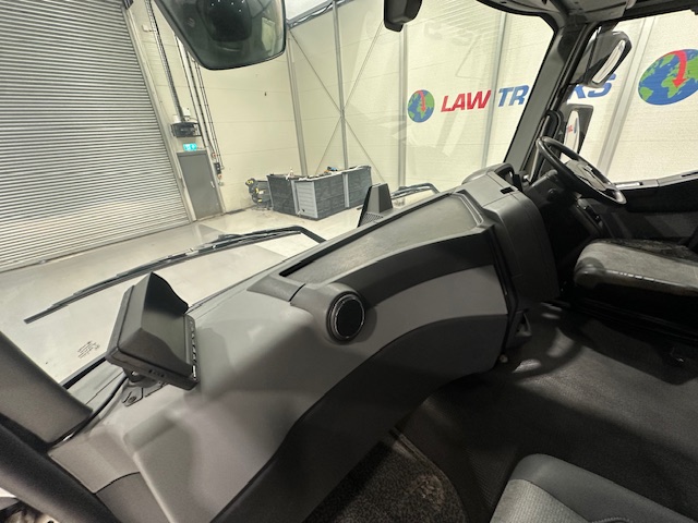 Renault T460 6×2 Midlift Tractor Unit
