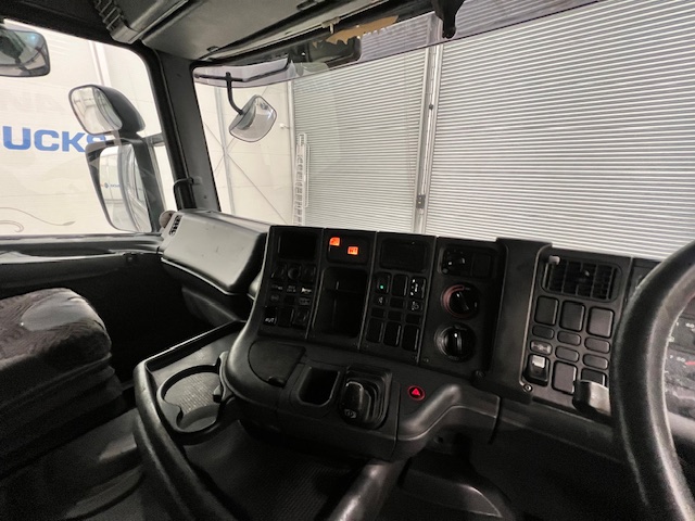 Scania R94 220 4×2 Sleeper Cab Box Van Manual