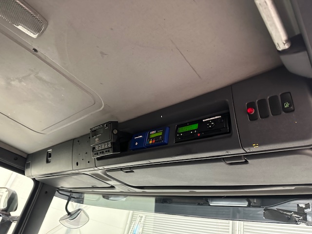 Scania P280 6×2 Rear Lift Day Cab Fridge Box