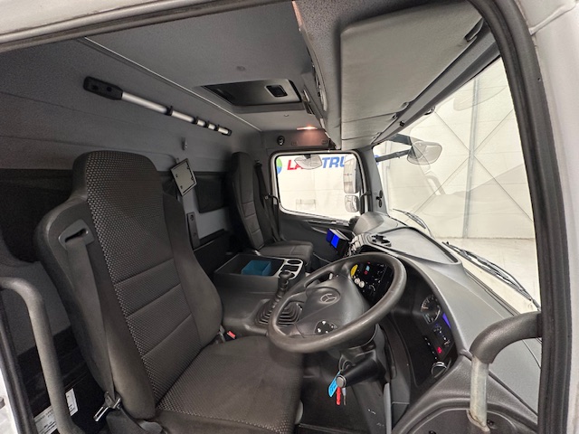 Mercedes Axor 1824 Day Cab Fridge Box