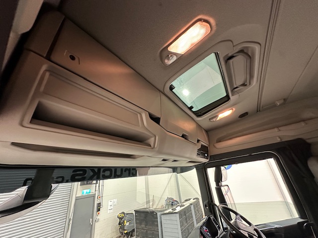 Scania G410 4×2 Sleeper Cab Tractor Unit