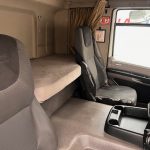 DAF CF75 310 Rear Lift Sleeper Cab Curtainsider - thumbnail