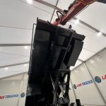 Volvo FM 370 8×4 Steel Tipper Grab - thumbnail