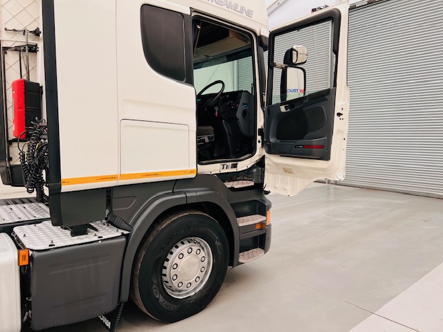 Scania R450 6×2 Midlift Topline Tractor Unit