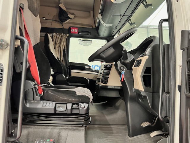 MAN TGX 26.470 6×2 Midlift Tractor Unit