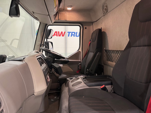 DAF LF 180 4×2 Day Cab Box Van