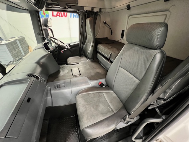 Scania P250 4×2 Sleeper Cab Fridge Box