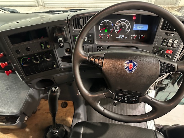 Scania R420 8×4 Highline Vacuum Tanker