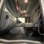 Scania G410 4×2 Sleeper Cab Tractor Unit - thumbnail